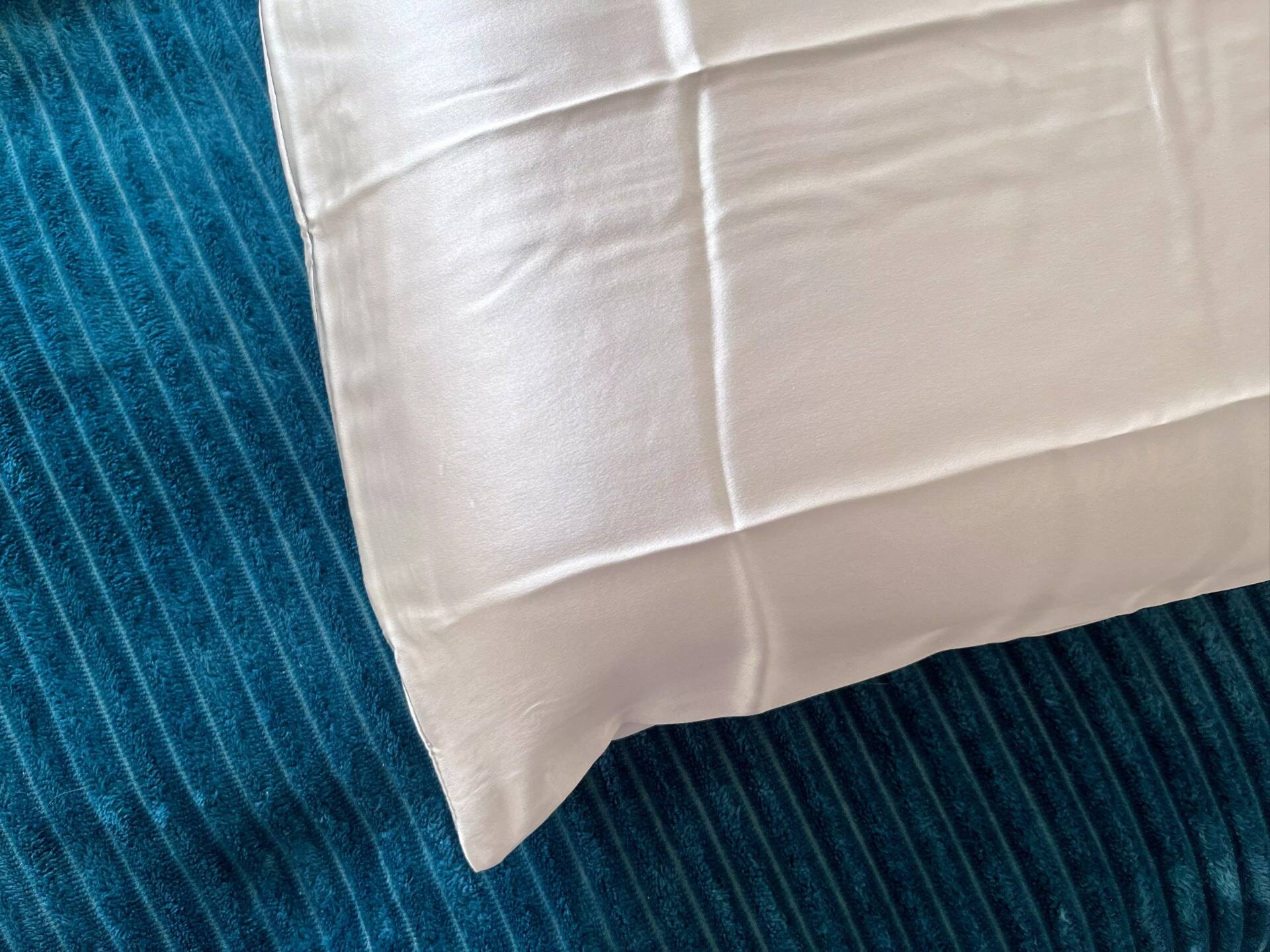 Best Silk Pillowcases UK 2023